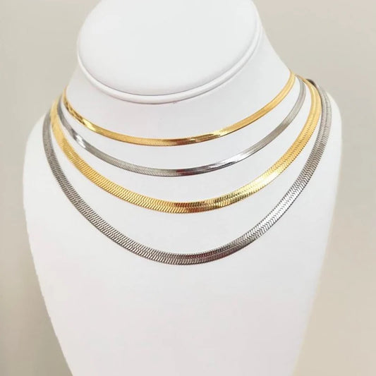 Víbora Necklaces
